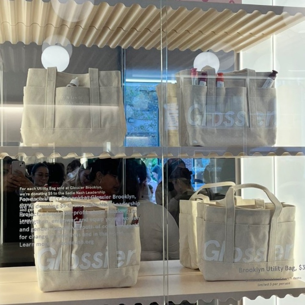 Glossier Brooklyn bag!! Or glossier utility bag!!